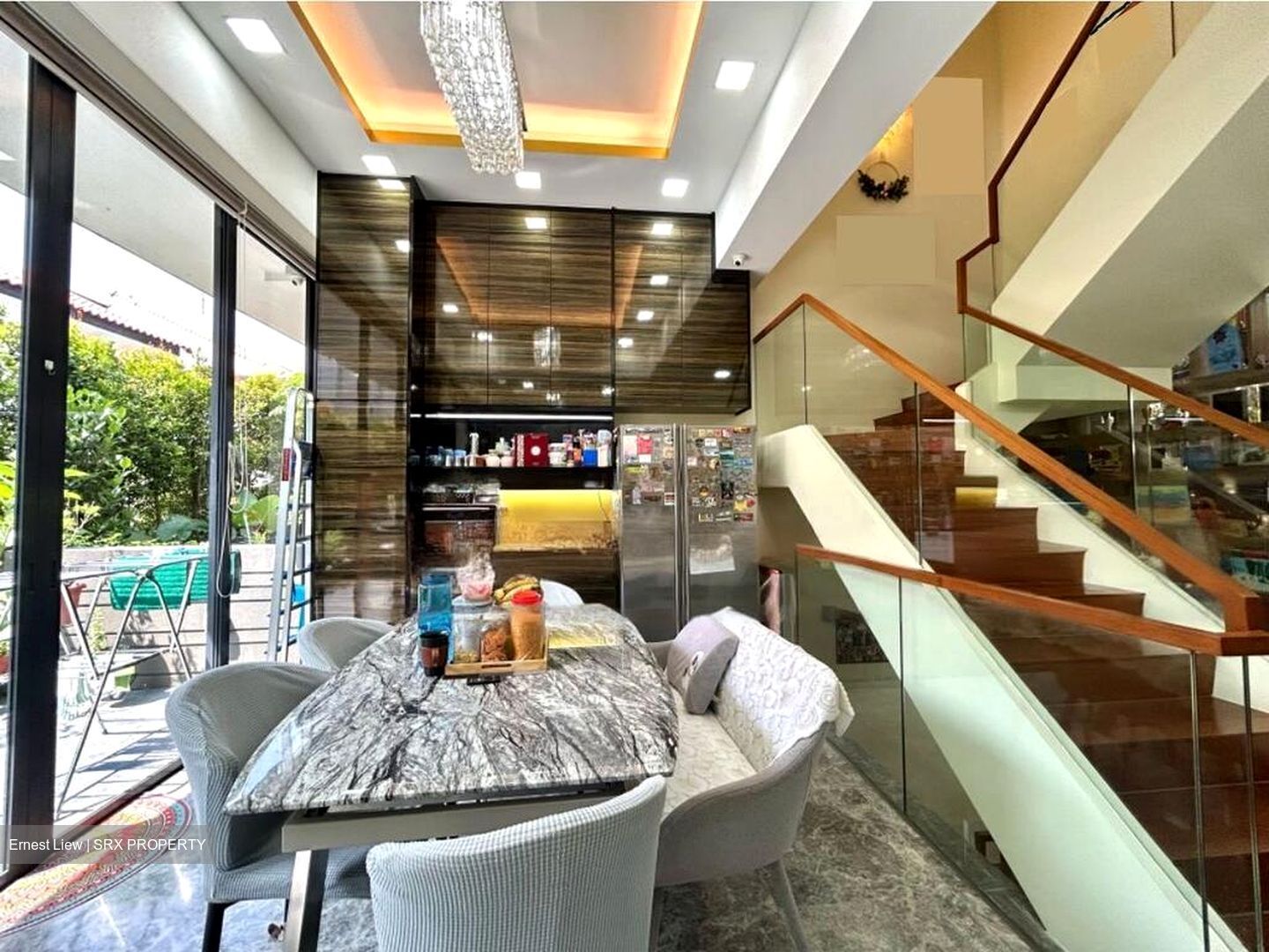 Sunrise Avenue (D28), Terrace #460379161